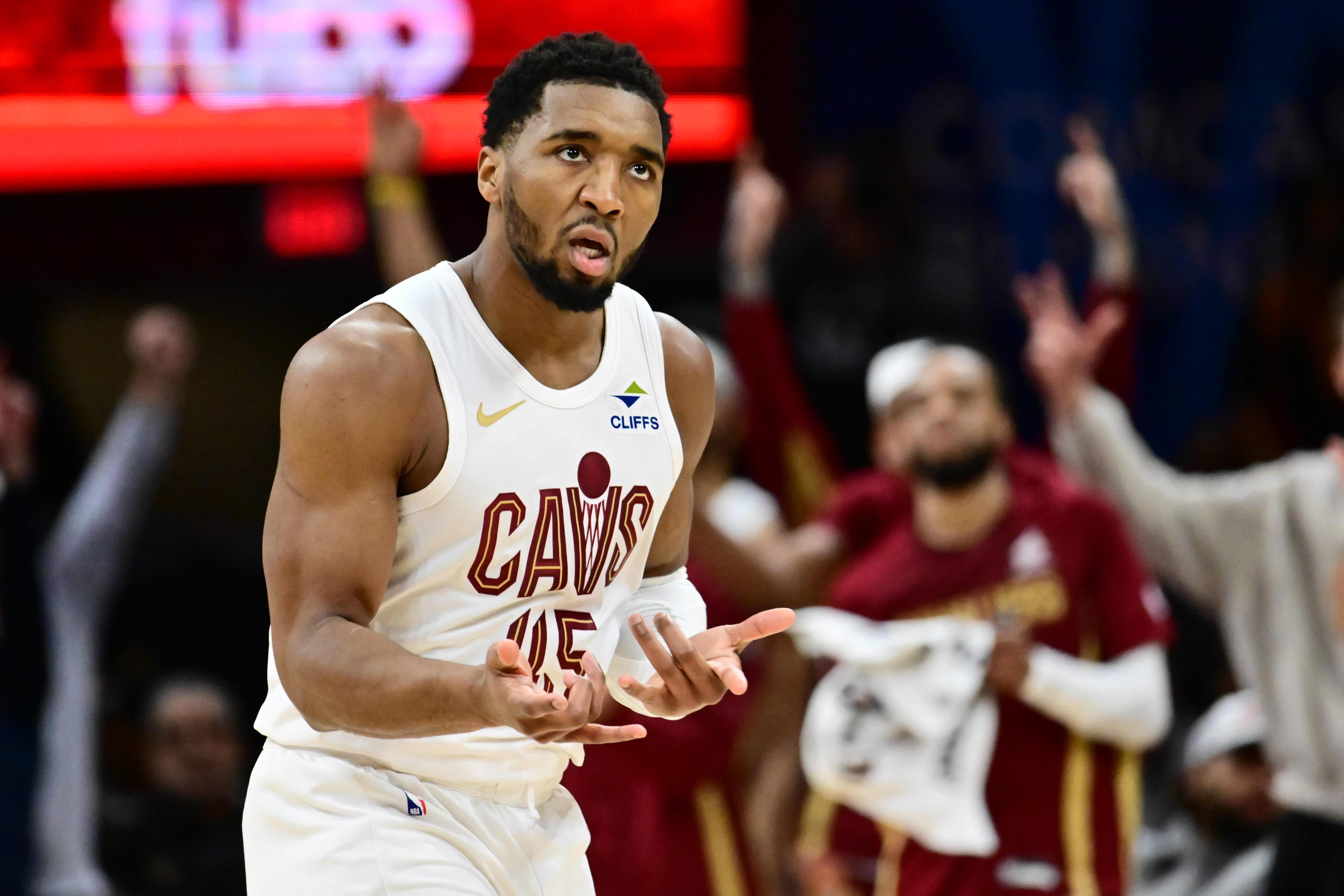 Baccarat-米切尔15次单节20+独享历史第7！前7三位13号秀科比&amp;布克&amp;米切尔